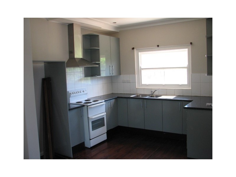 30 Peel Street, Tamworth NSW 2340