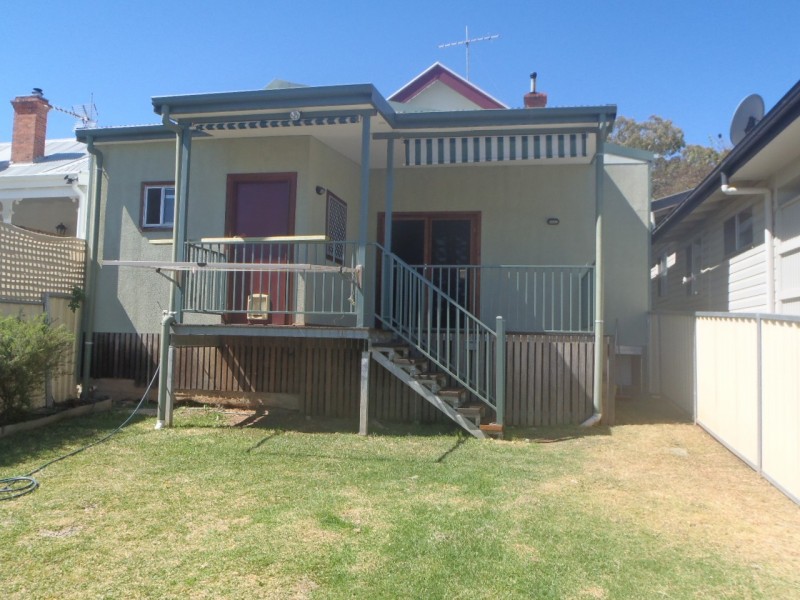 UPPER STREET, East Tamworth NSW 2340