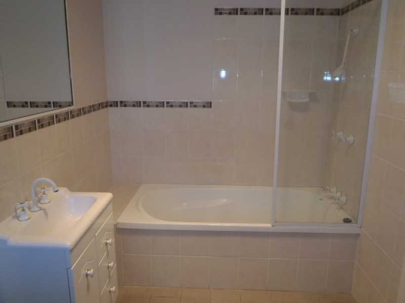 UPPER STREET, East Tamworth NSW 2340