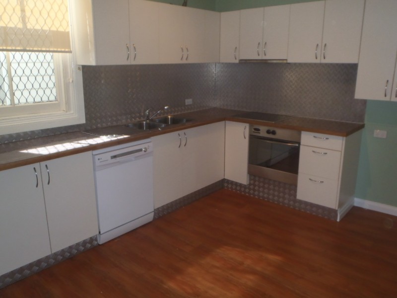 UPPER STREET, East Tamworth NSW 2340