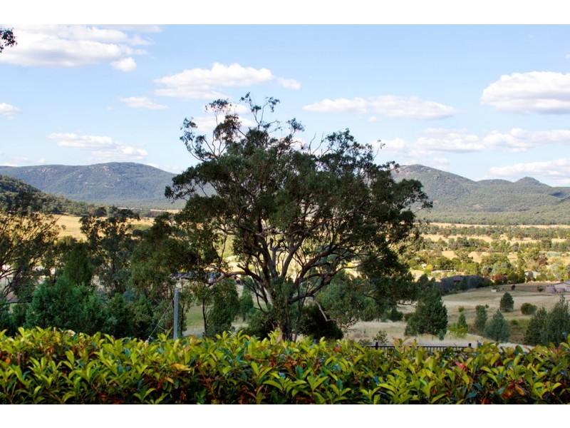 202 Catherine Way, Tamworth NSW 2340