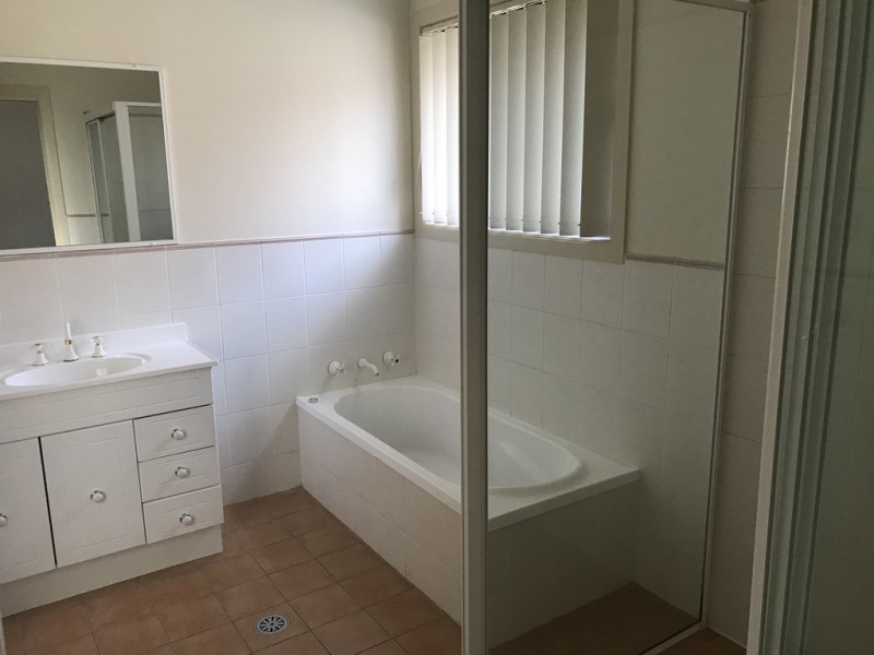 23 Illoura Street, South Tamworth NSW 2340