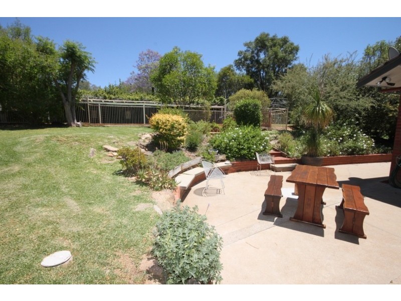 11 Myrene Avenue, Tamworth NSW 2340