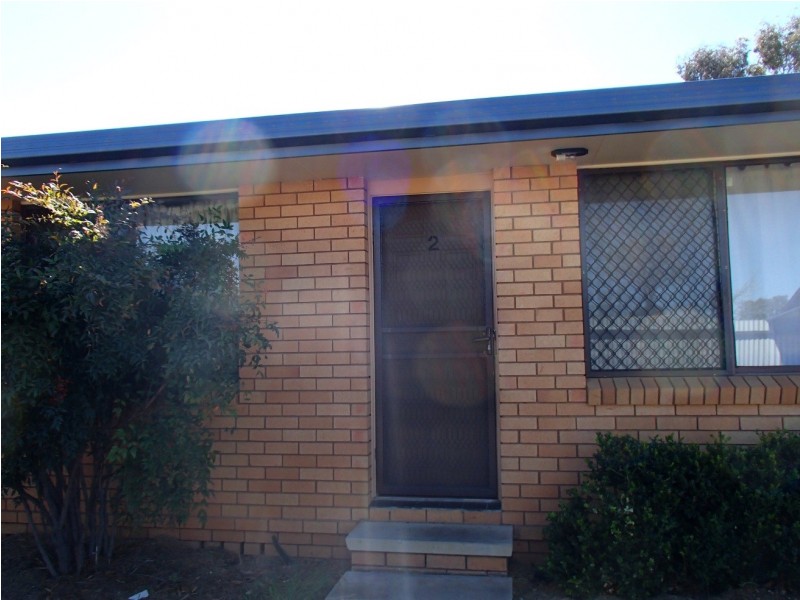 2/162 Goonoo Goonoo Road, Tamworth NSW 2340