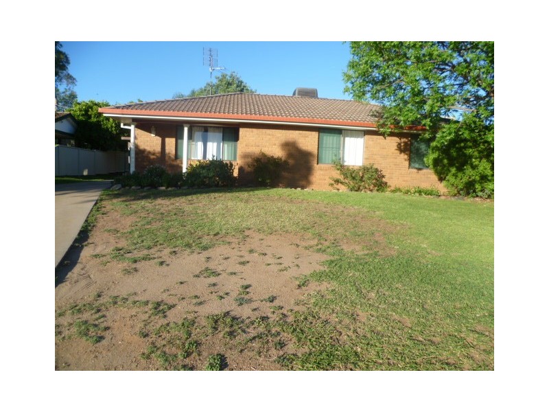 19 Harrier Parade, Tamworth NSW 2340