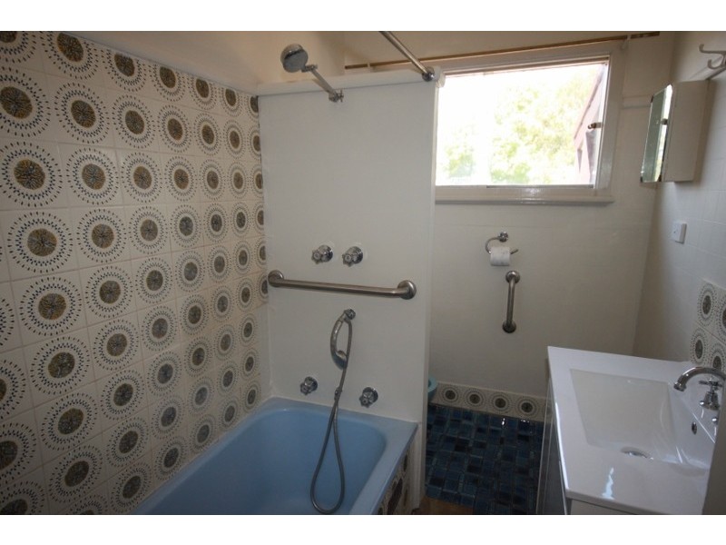 5 Churchill Street, Tamworth NSW 2340