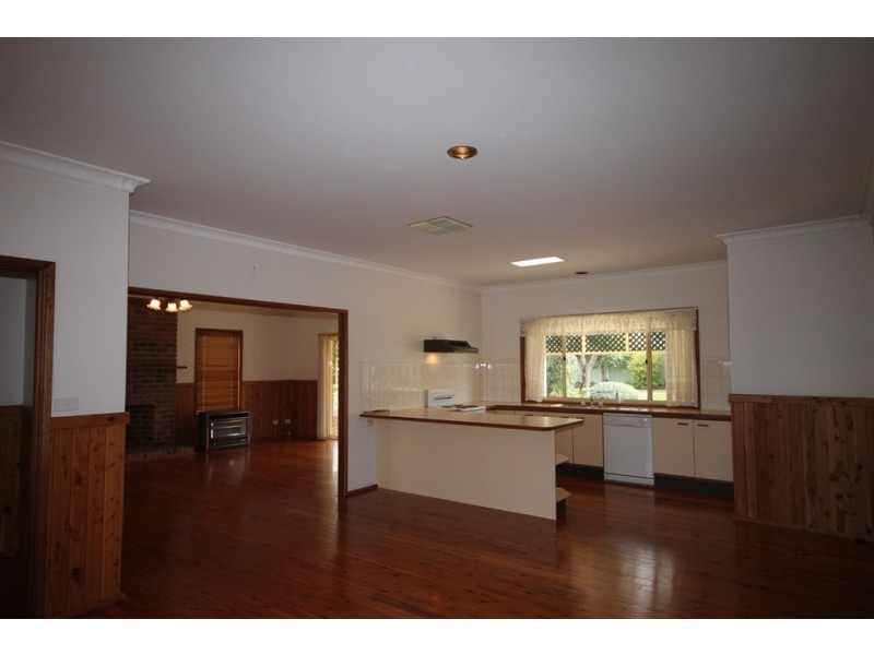 16 The Terrace, Tamworth NSW 2340