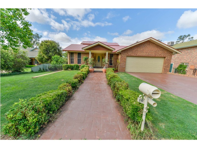 10 Matilda Place, Tamworth NSW 2340