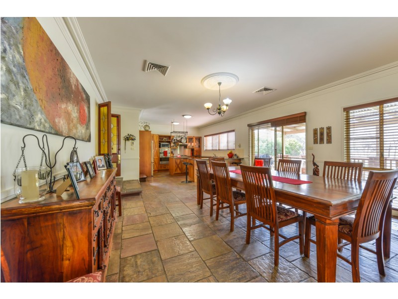 10 Matilda Place, Tamworth NSW 2340