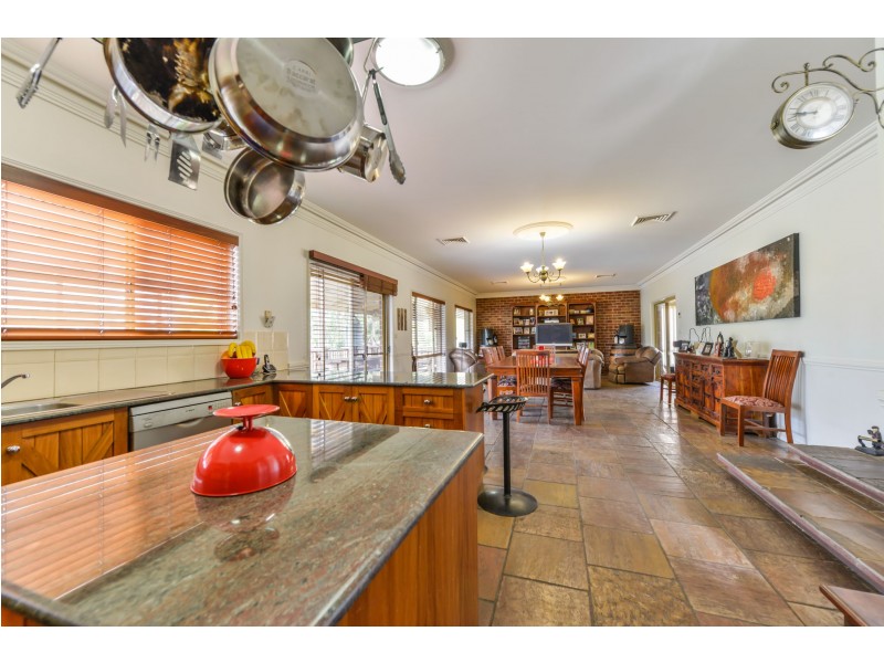 10 Matilda Place, Tamworth NSW 2340