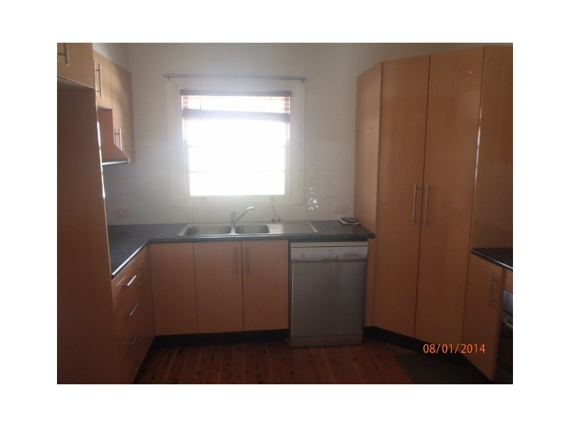 130 Crown Street, Tamworth NSW 2340