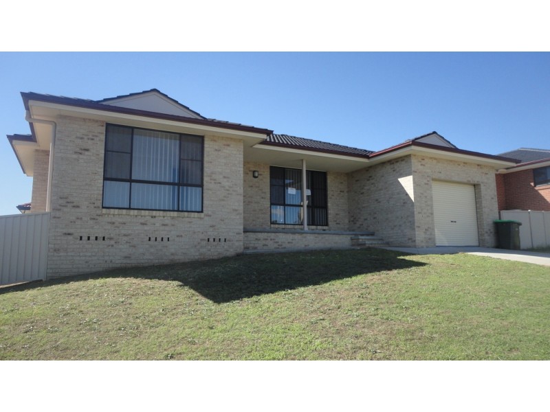 1 Conimbla Crescent, Tamworth NSW 2340