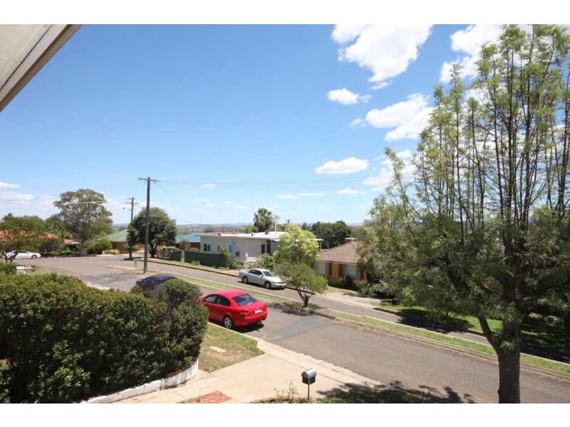 9 Paul Street, Tamworth NSW 2340