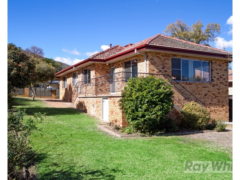 43 Hall Street, Tamworth NSW 2340