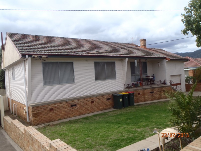 11 Degance Street, Tamworth NSW 2340