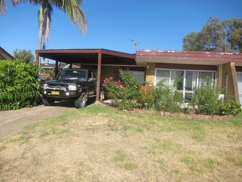 2/18 Graham Street, Tamworth NSW 2340