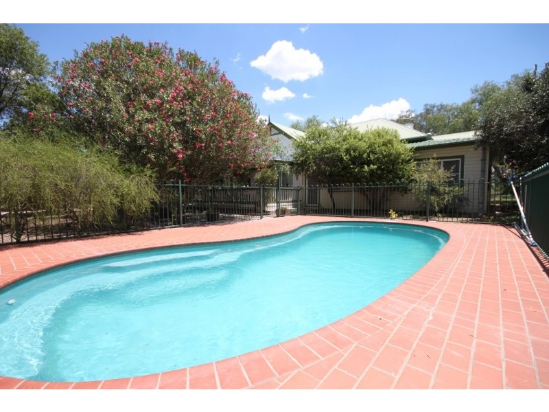 377 Burgmanns Lane, Tamworth NSW 2340