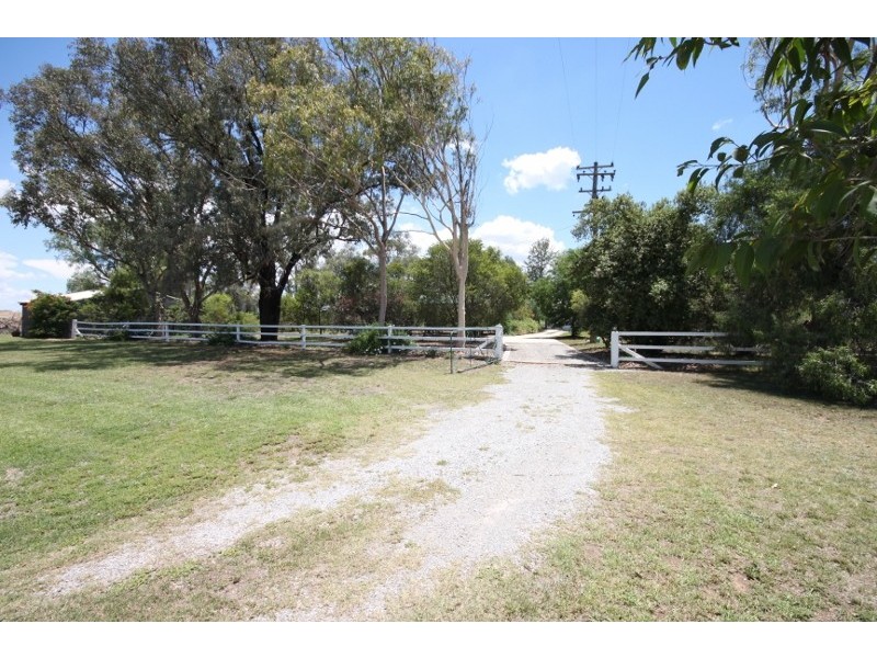 377 Burgmanns Lane, Tamworth NSW 2340