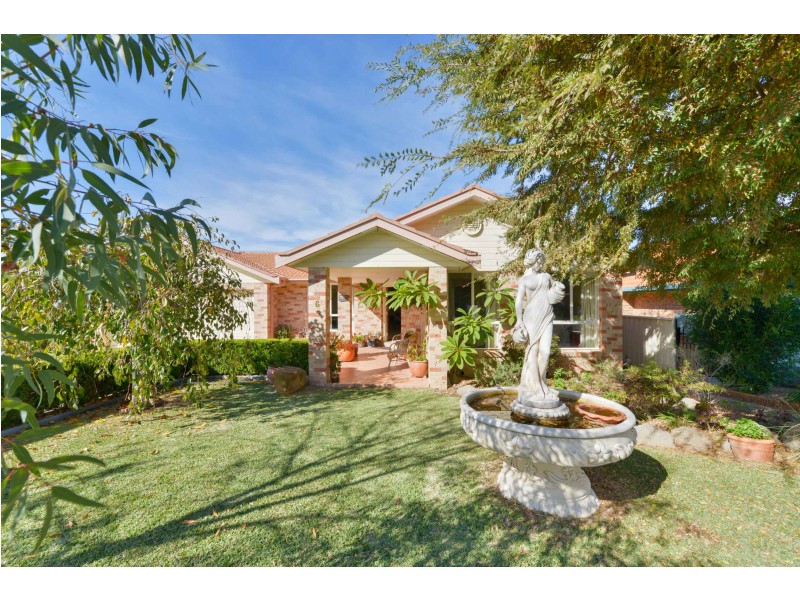 6 Stratford Place, Tamworth NSW 2340