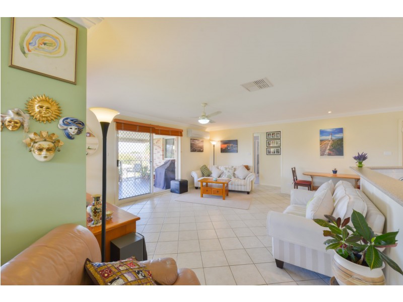 6 Stratford Place, Tamworth NSW 2340