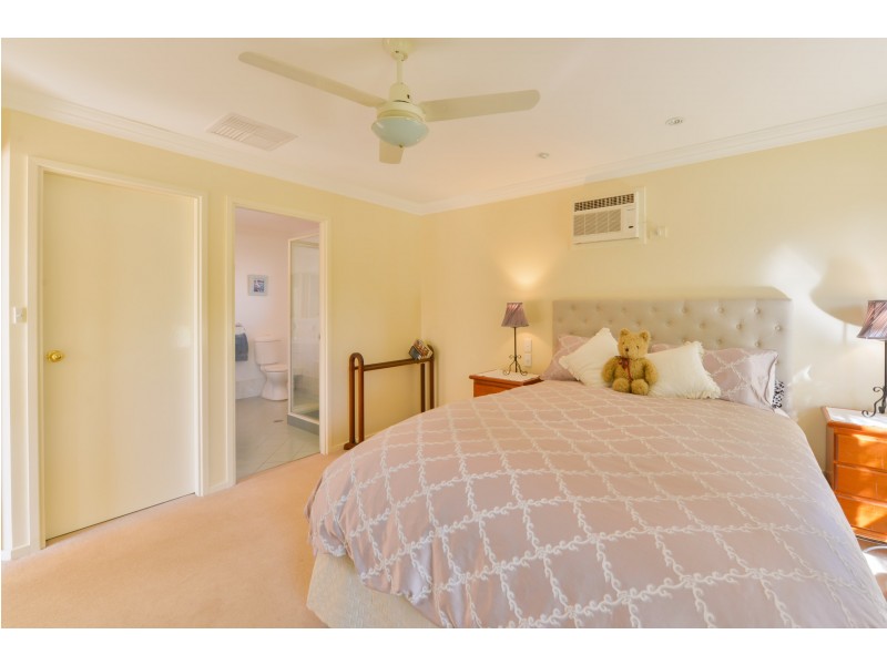 6 Stratford Place, Tamworth NSW 2340