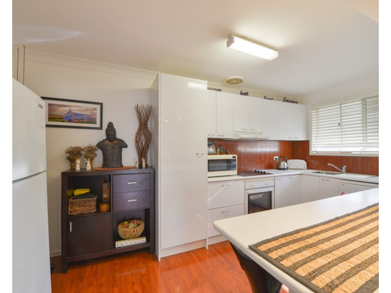 2/168 Carthage Street, Tamworth NSW 2340