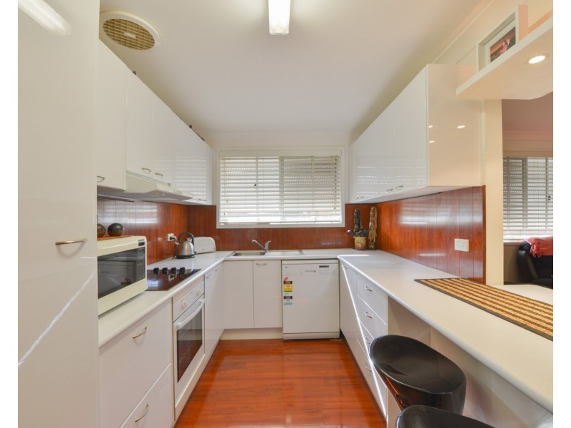 2/168 Carthage Street, Tamworth NSW 2340
