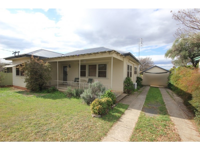 13 Hilton Street, Tamworth NSW 2340