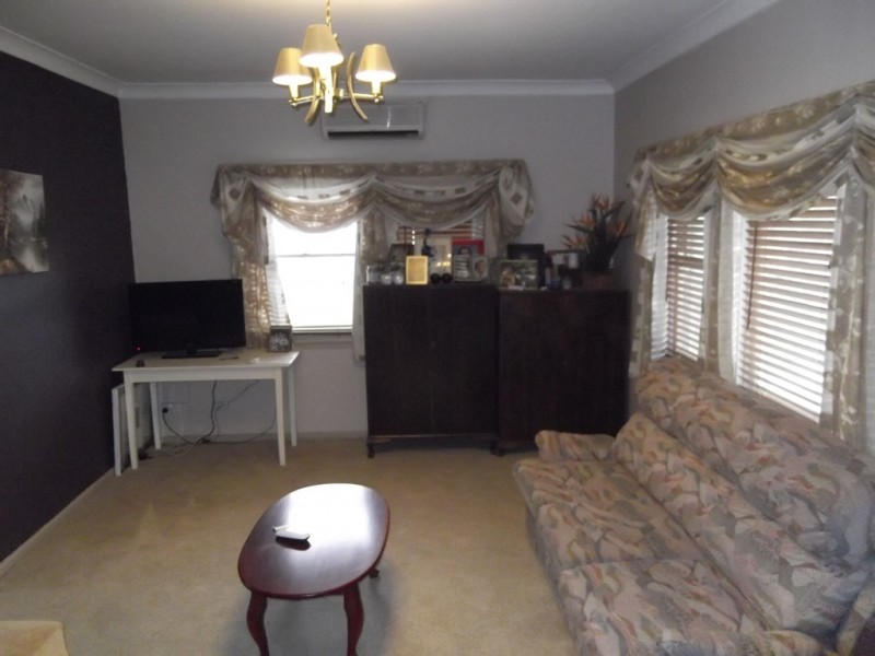 13 Hilton Street, Tamworth NSW 2340