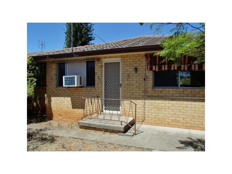 3/7 Woodward Street, Tamworth NSW 2340