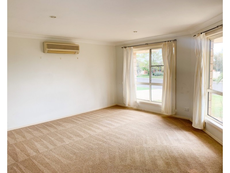 47 Peregrine Avenue, Tamworth NSW 2340