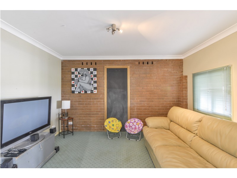 25 Woodbry Crescent, Tamworth NSW 2340