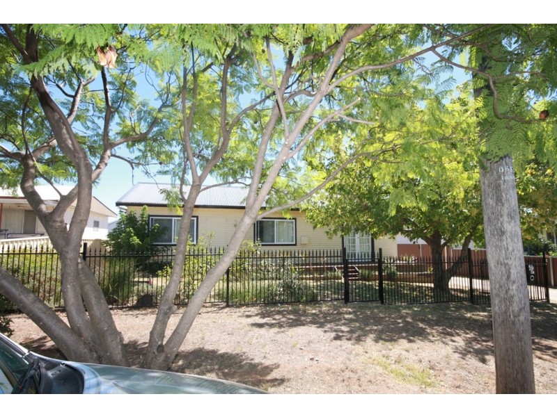 20 Holland Street, Tamworth NSW 2340
