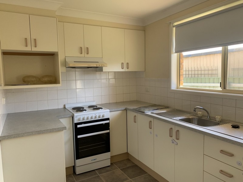 2/25 Willow Park Drive, Kootingal NSW 2352