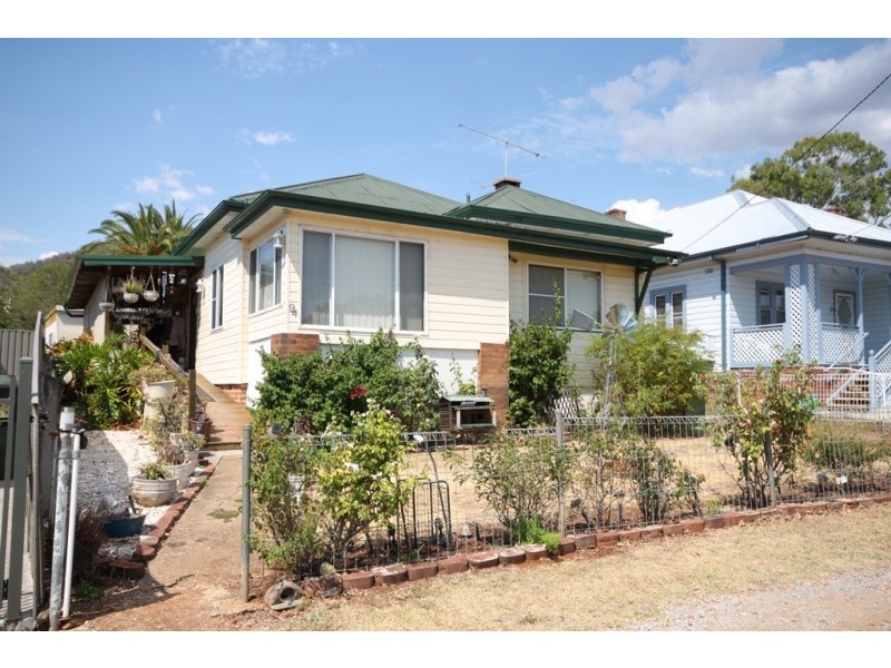 94 Rawson Avenue, Tamworth NSW 2340