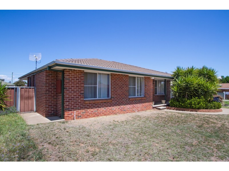 13 Janelle Street, Tamworth NSW 2340