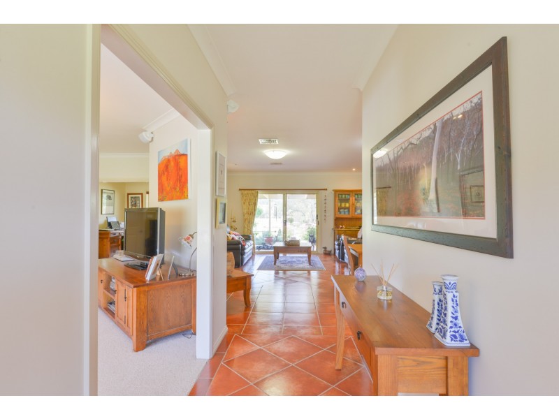 82 Elizabeth Drive, Tamworth NSW 2340