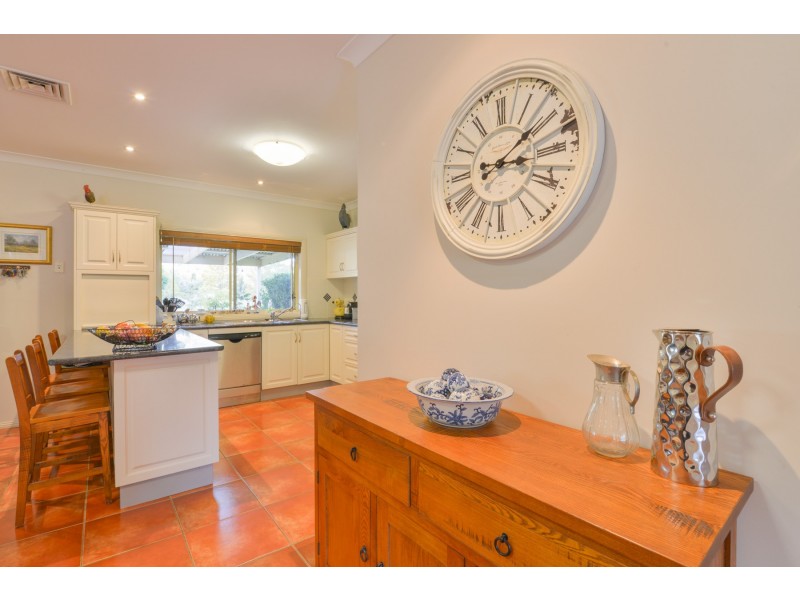 82 Elizabeth Drive, Tamworth NSW 2340