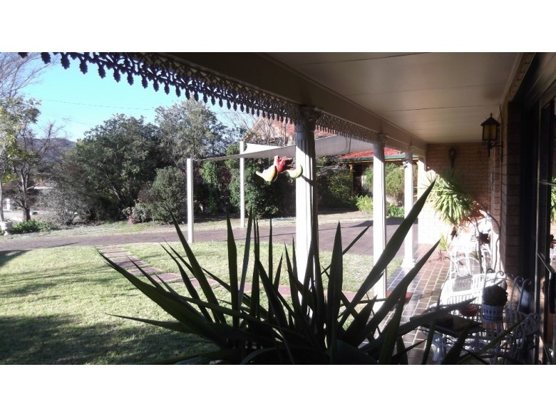 4 Cedar Close, Tamworth NSW 2340