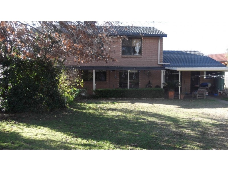 4 Cedar Close, Tamworth NSW 2340