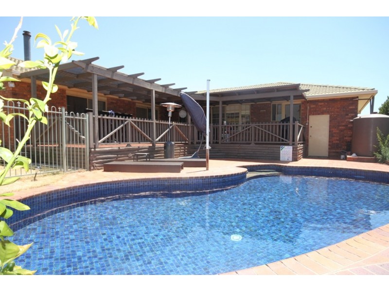 12 The Mews, Tamworth NSW 2340