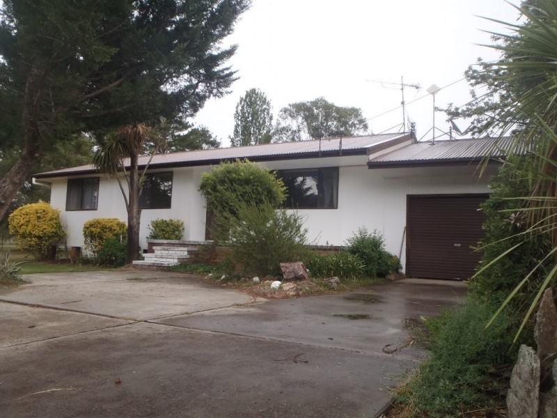 25 Nundle Road, Woolomin NSW 2340