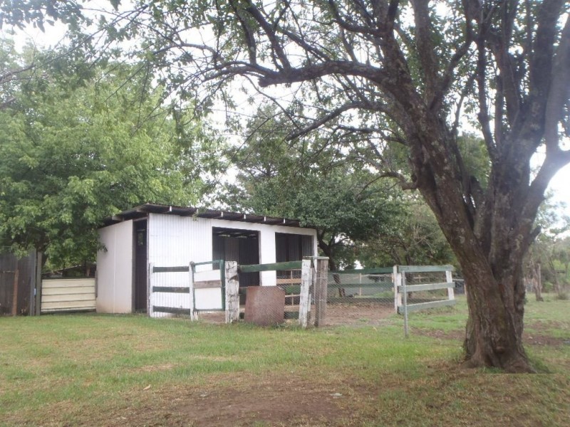 25 Nundle Road, Woolomin NSW 2340