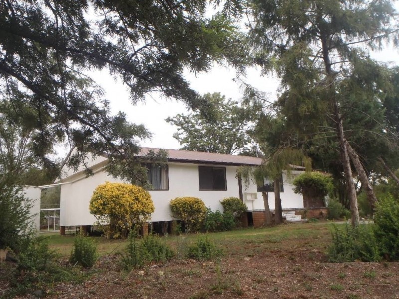 25 Nundle Road, Woolomin NSW 2340