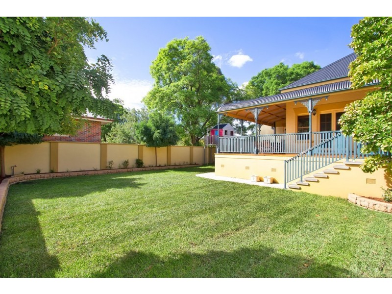 72 White Street, Tamworth NSW 2340
