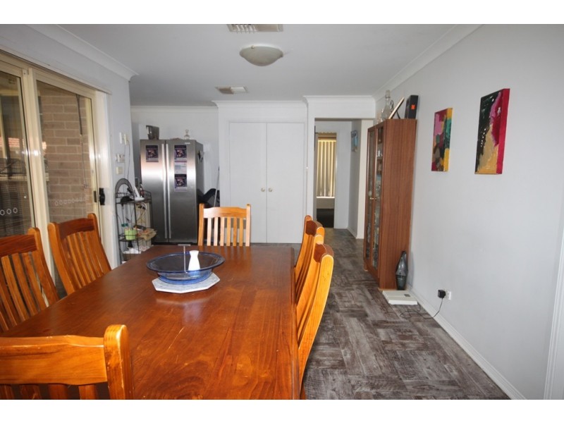 4 Burdekin Place, Westdale NSW 2340