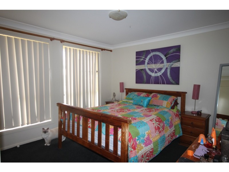 4 Burdekin Place, Westdale NSW 2340