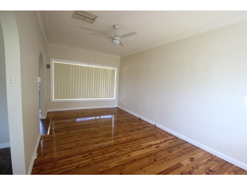 9 Larool Street, Tamworth NSW 2340