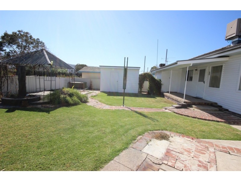 9 Larool Street, Tamworth NSW 2340