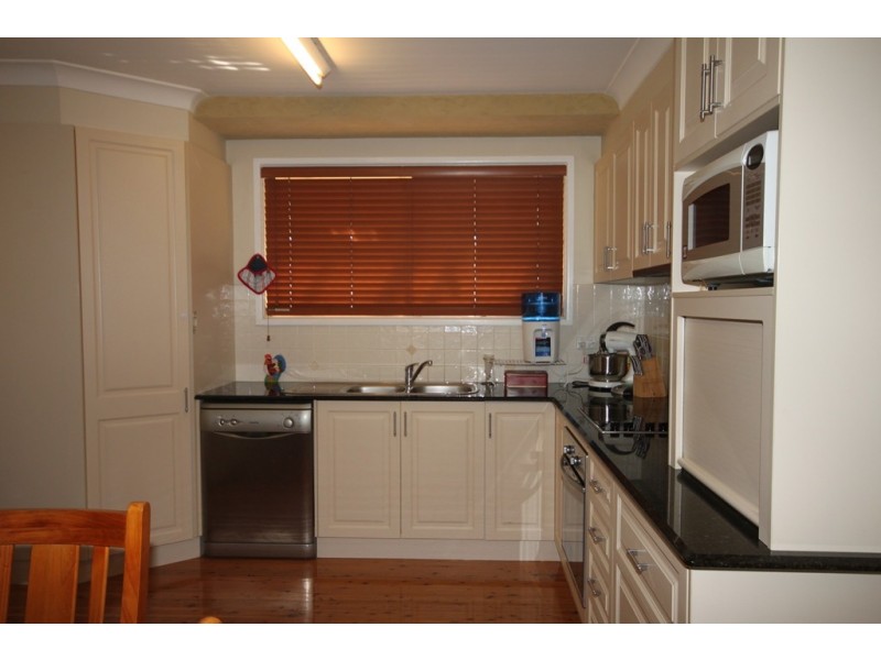 13 Kurrawan Street, Tamworth NSW 2340